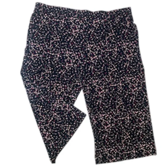 NEW Torrid Pull-On Wide Leg 26 Crop  Studio Knit Hearts Comfy Slinky - Picture 3 of 10